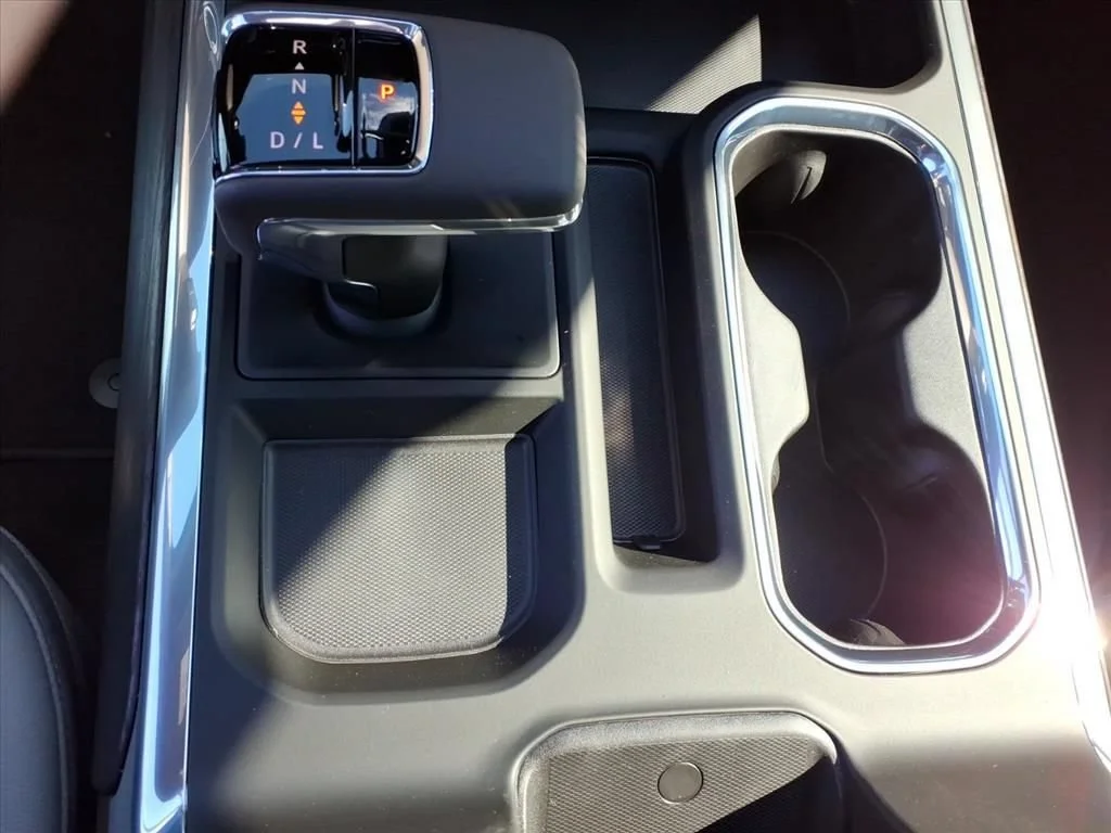 2026 GMC Sierra 1500 SLT - Photo 12