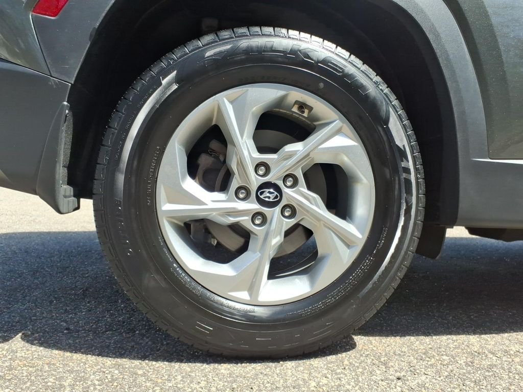 Used 2022 Gray Hyundai SEL image 5