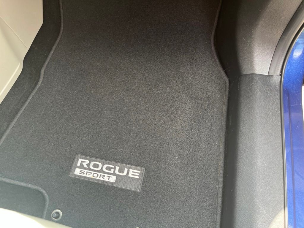 Used 2019 Blue Nissan SL image 35