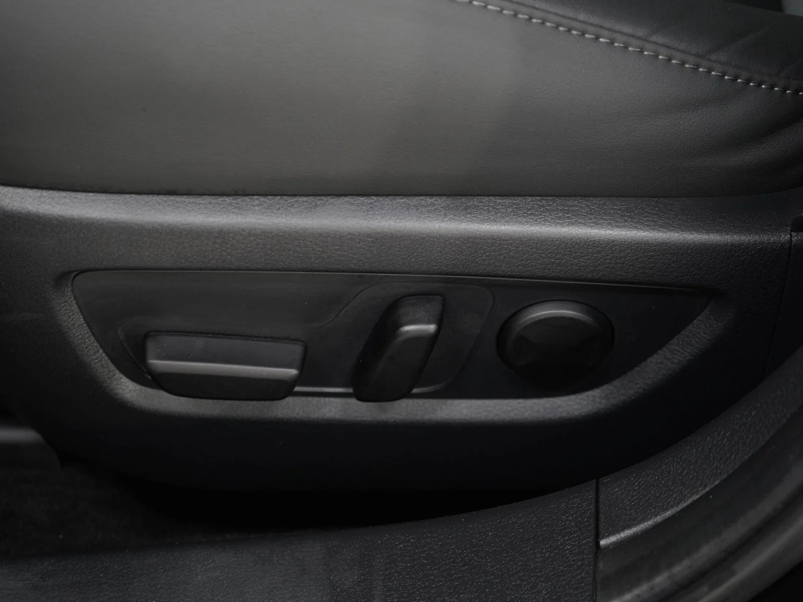 Used 2024 Jet Black Mica Mazda cx-30 image 23