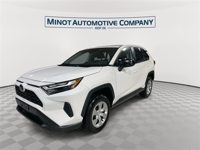 2025 Toyota RAV4 LE photo 4