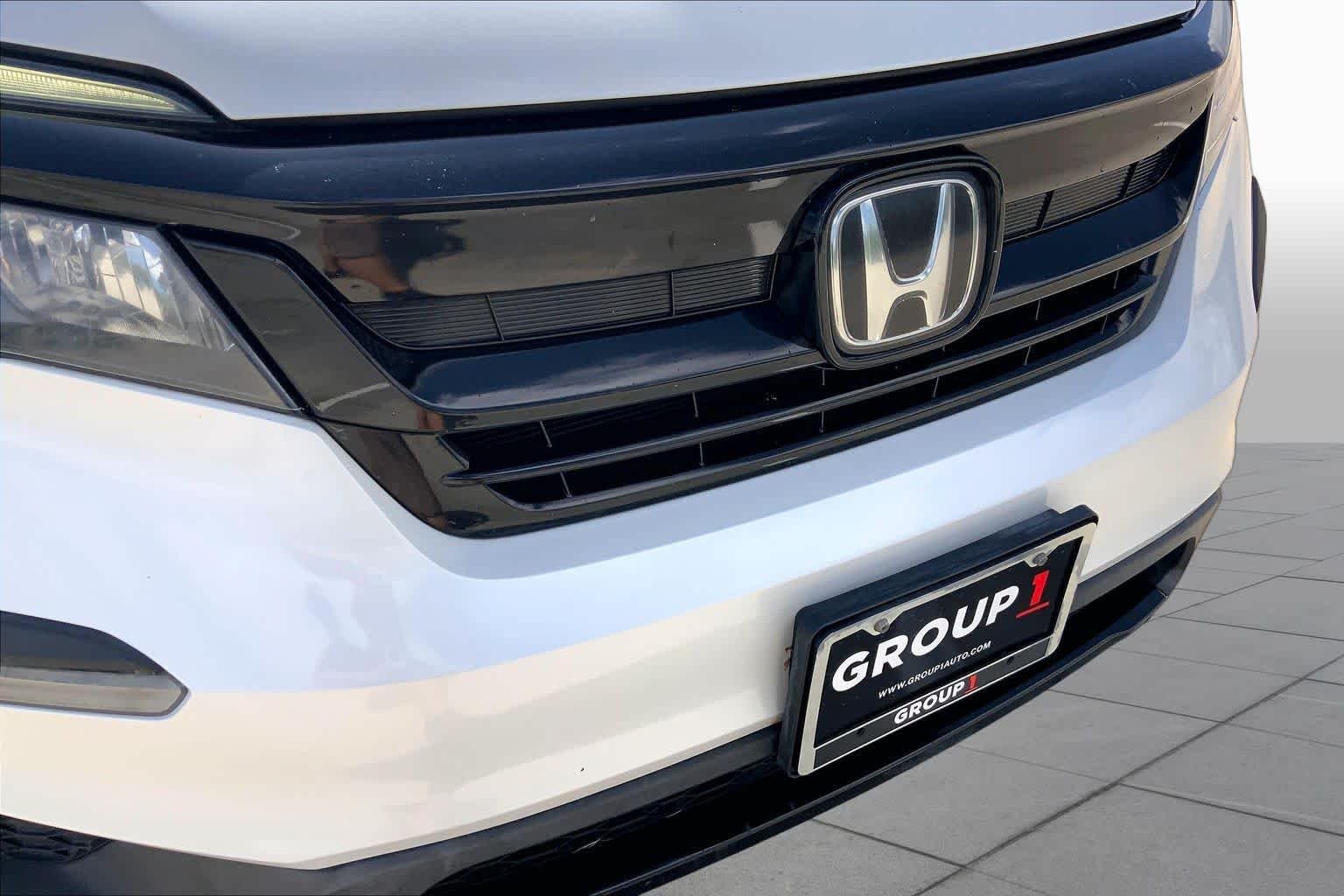 Used 2021 Platinum White Pearl Honda Special Edition image 29