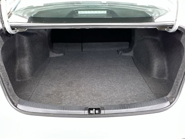 2025 Toyota Corolla LE - Photo 35