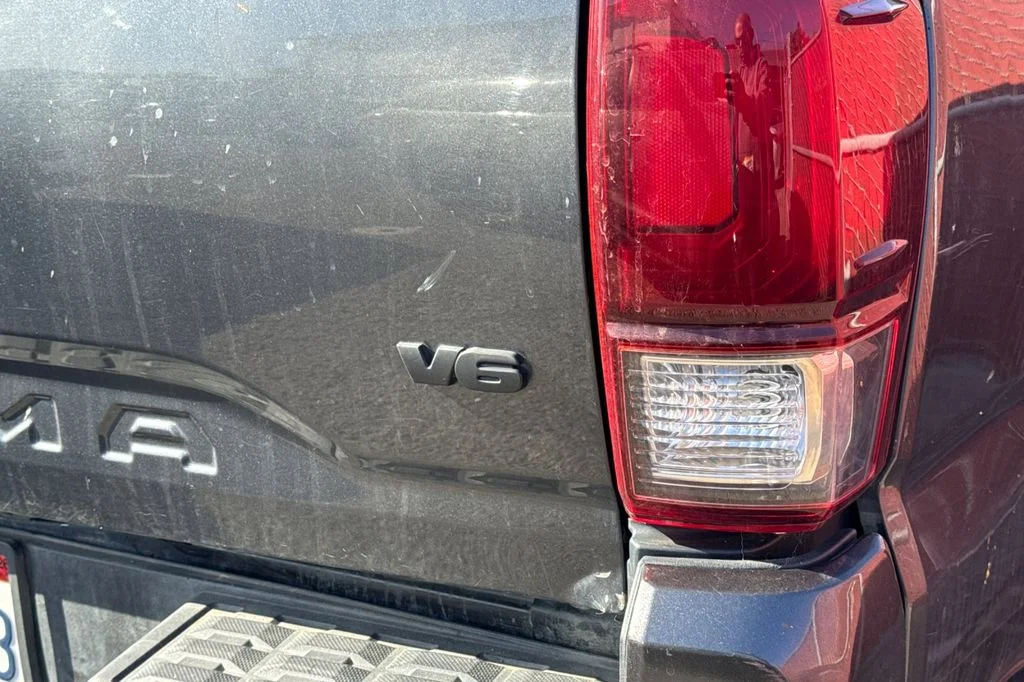 Used 2022 Gray Toyota SR image 7