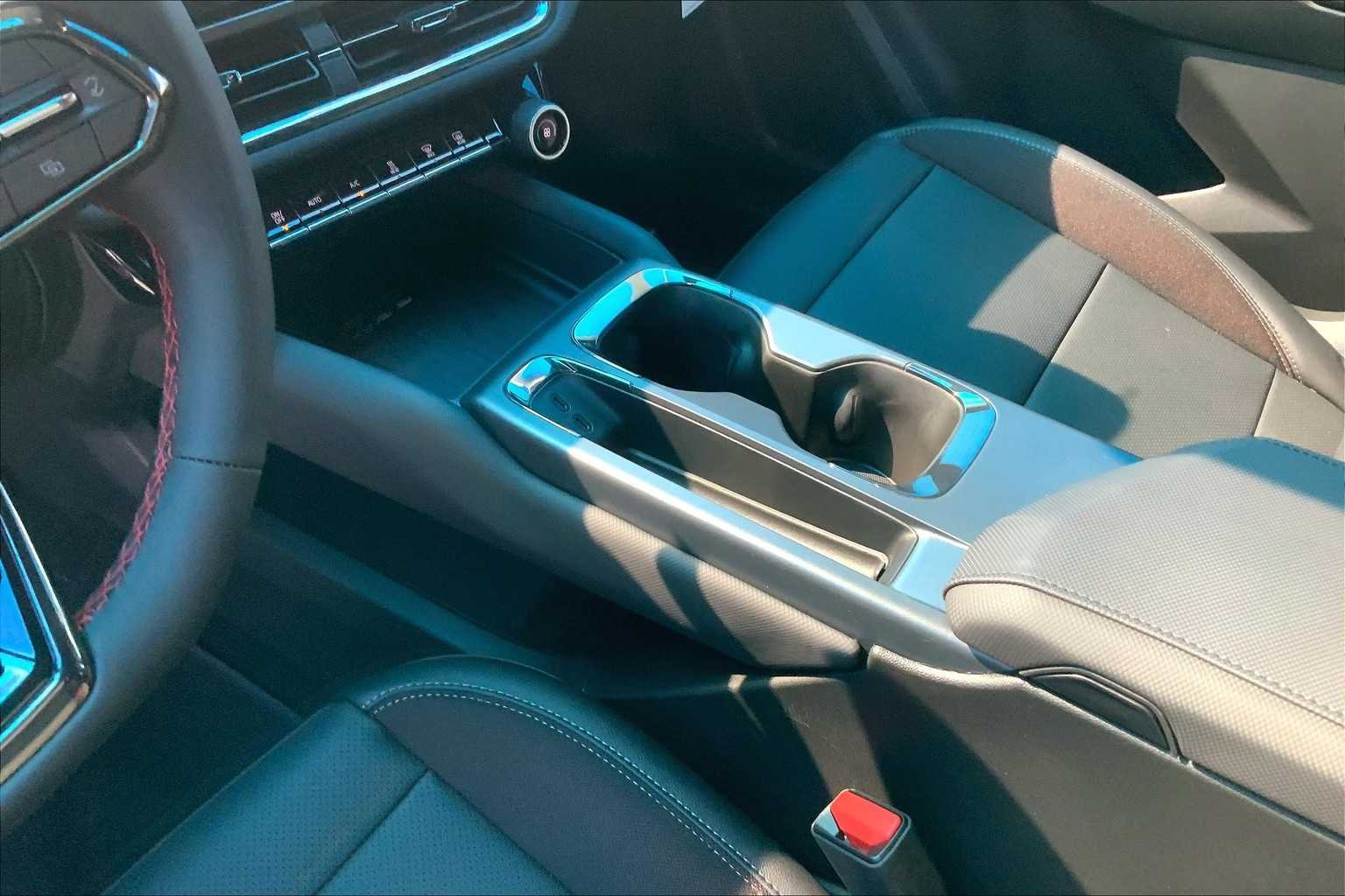 2026 Chevrolet Equinox EV RS - Photo 7