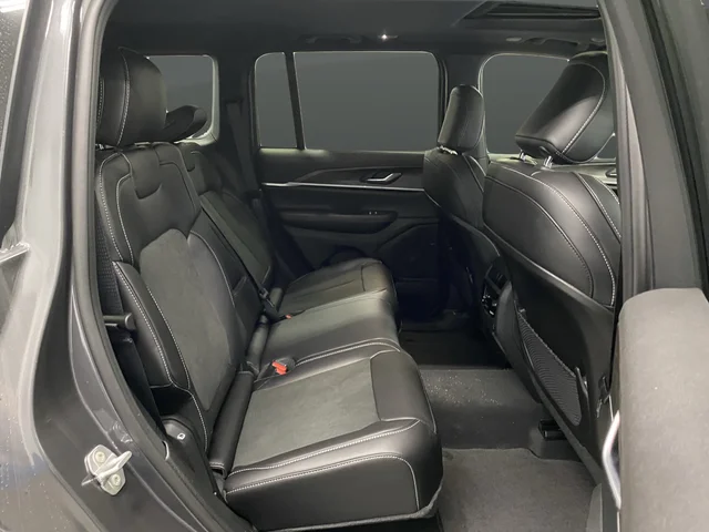 New 2026 Baltic Gray Metallic Clearcoat Jeep Altitude image 34