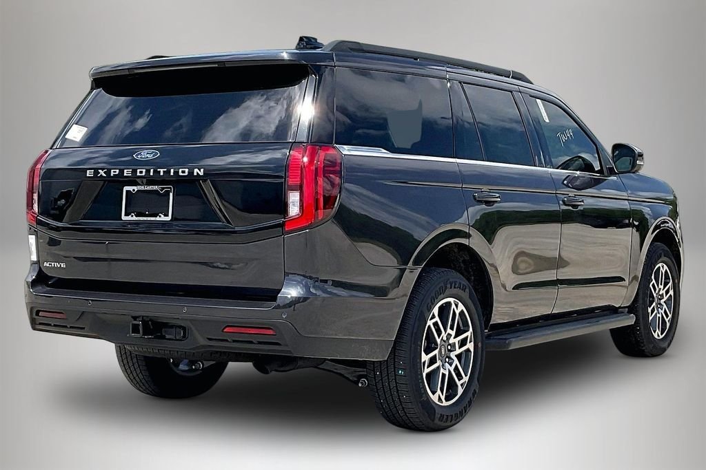 New 2026 Dark Matter Gray Metallic Ford Active image 21