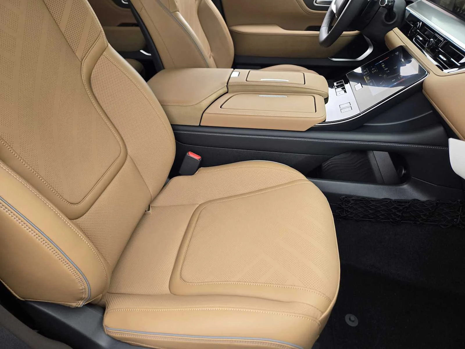 New 2026 DYNAMIC METAL INFINITI Luxe 2WD image 9