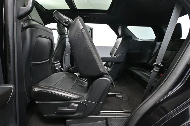Used 2020 Black Ford Limited image 33
