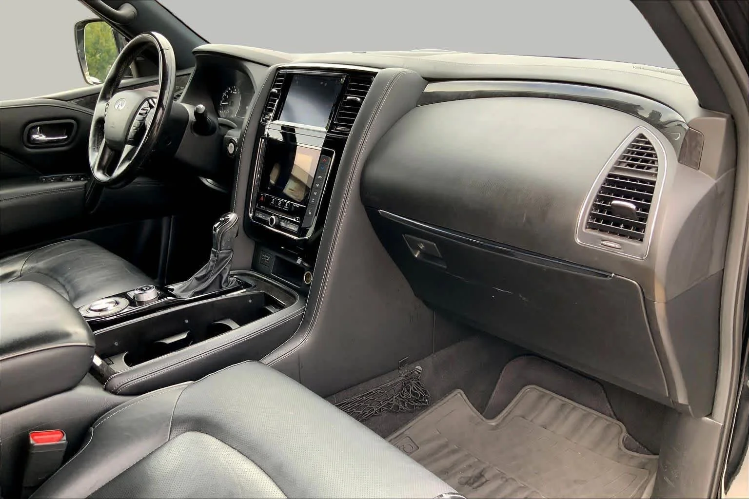 Used 2020 Black Obsidian INFINITI LUXE image 18