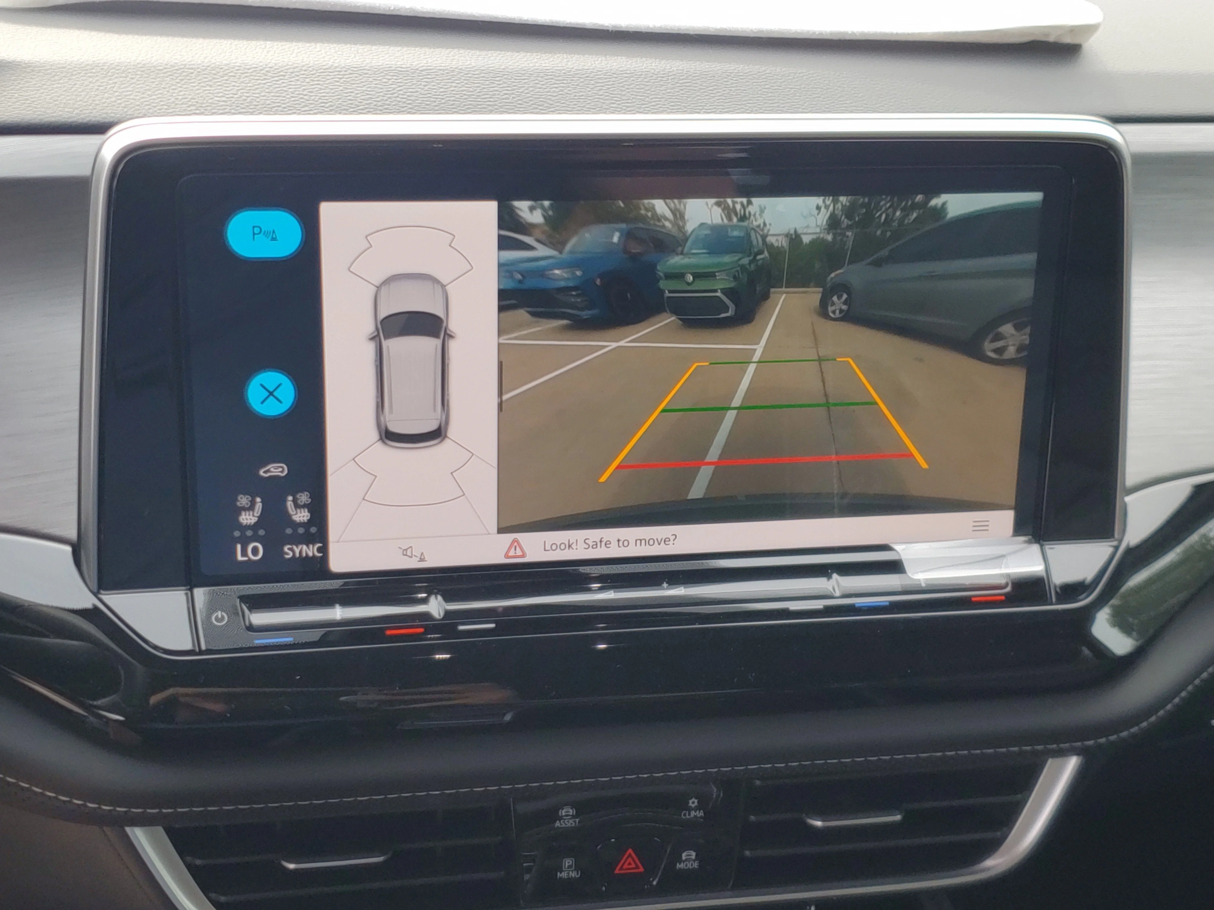 New 2026 Green Volkswagen 2.0T SE w/Technology image 25