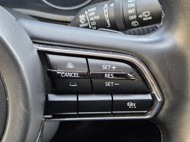 Used 2025 White Mazda 3.3 Turbo Select image 25