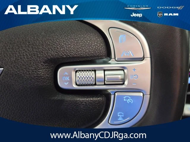 Used 2022 Gray Genesis 2.5T Select image 28
