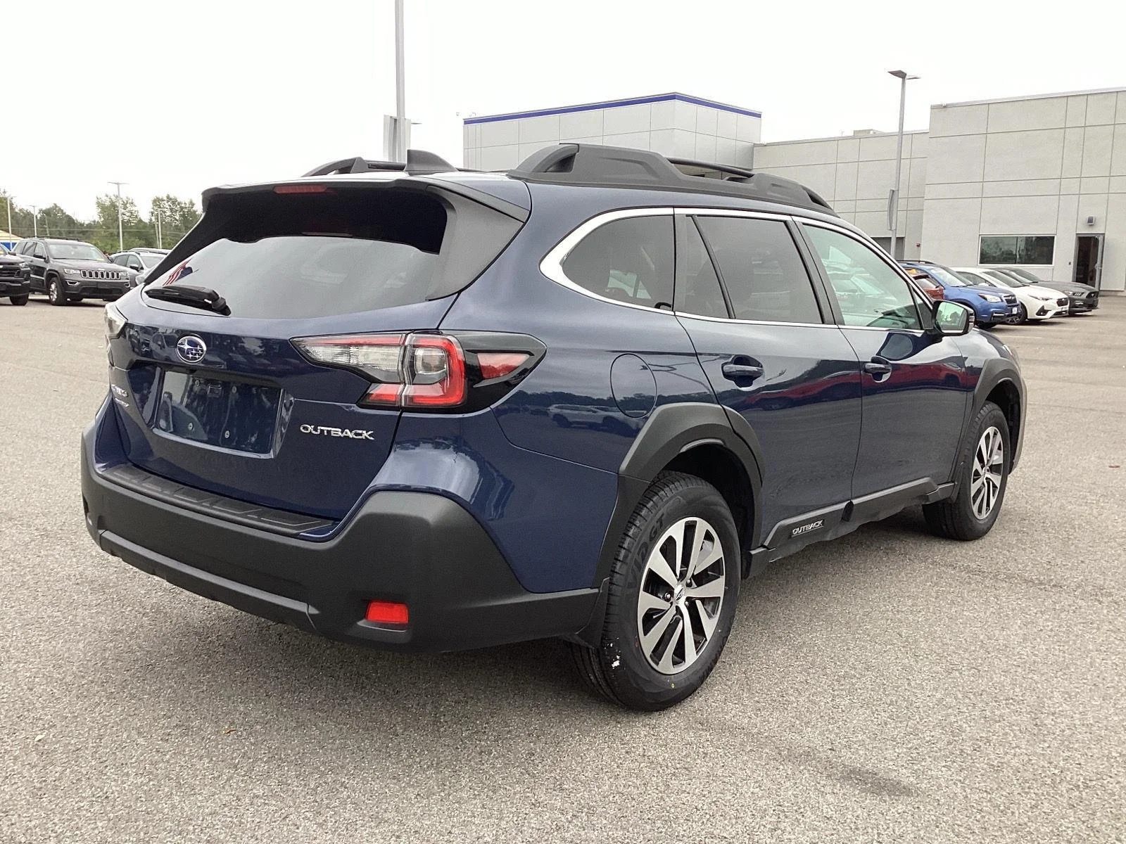 Used 2025 Cosmic Blue Pearl Subaru Premium image 9