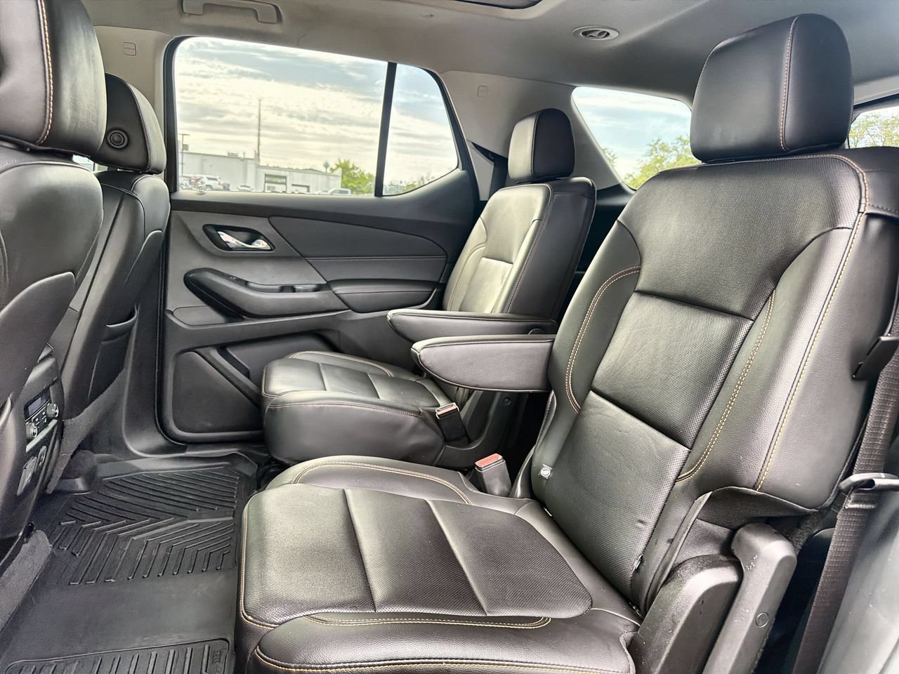 Used 2021 MOSAIC BLACK METALLIC Chevrolet Premier image 20