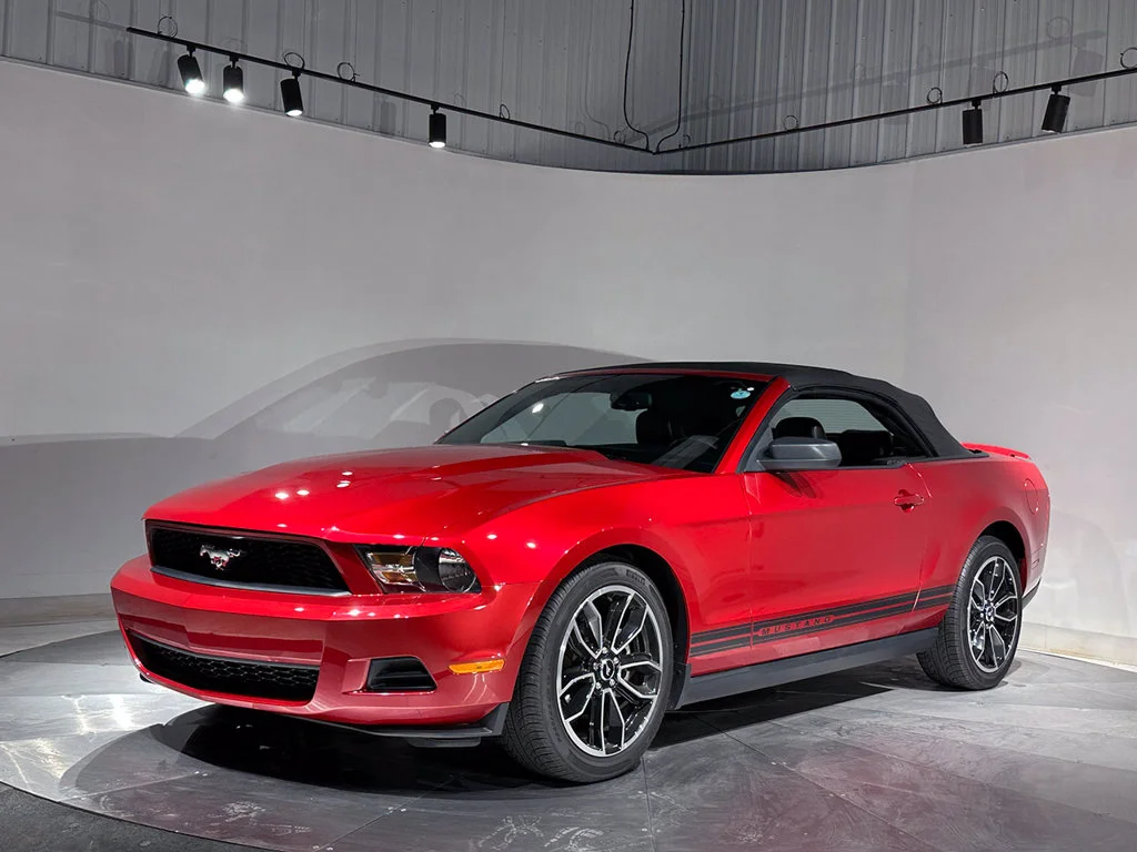 Used 2010 Red Ford V6 image 82