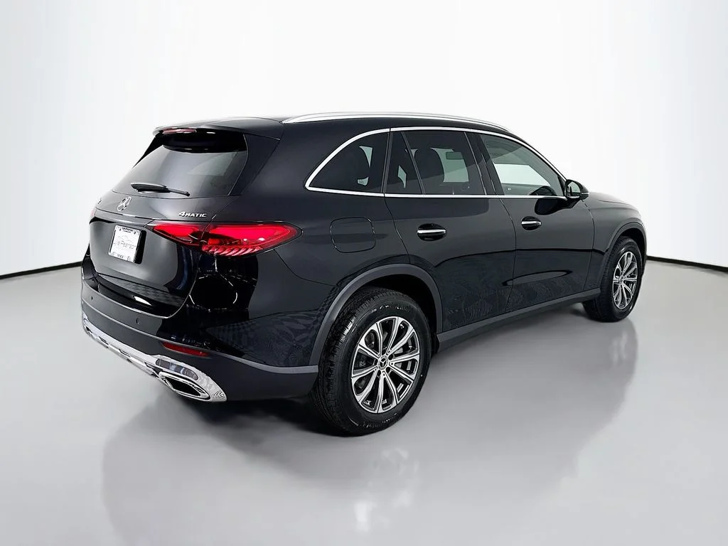 Used 2026 Black Mercedes-Benz GLC 300 image 9