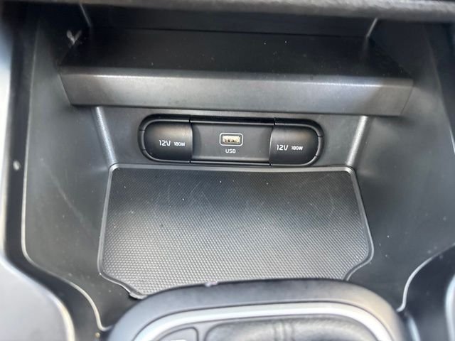 Used 2024 White Kia LX image 27