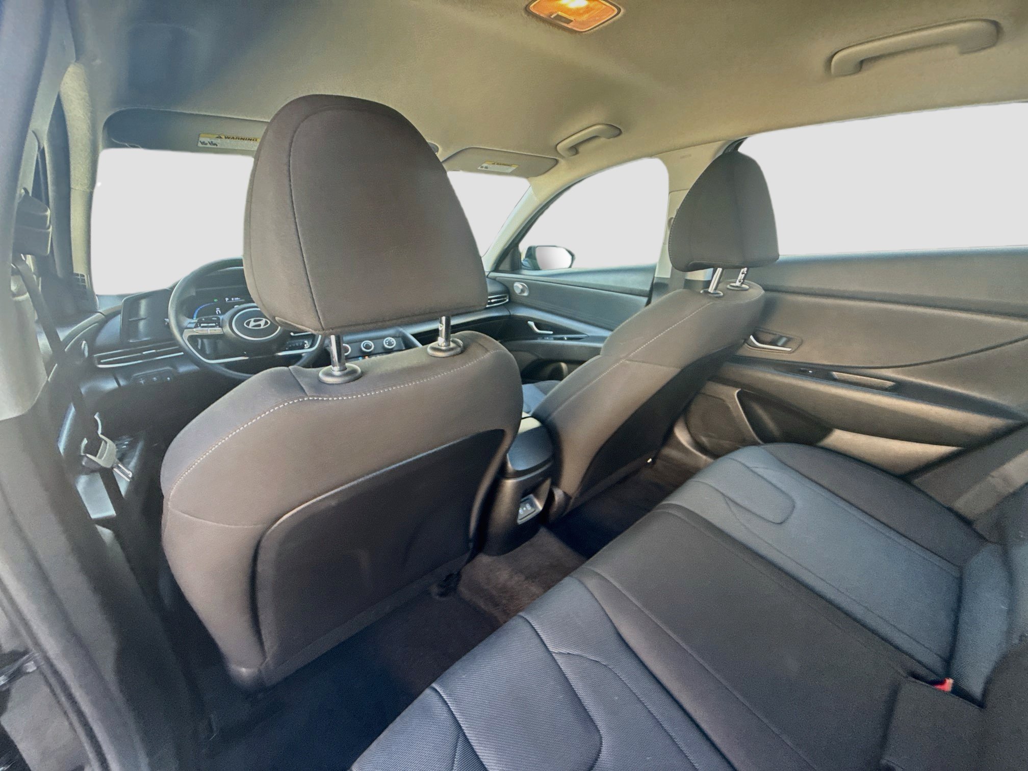 2025 Hyundai Elantra SE - Photo 21