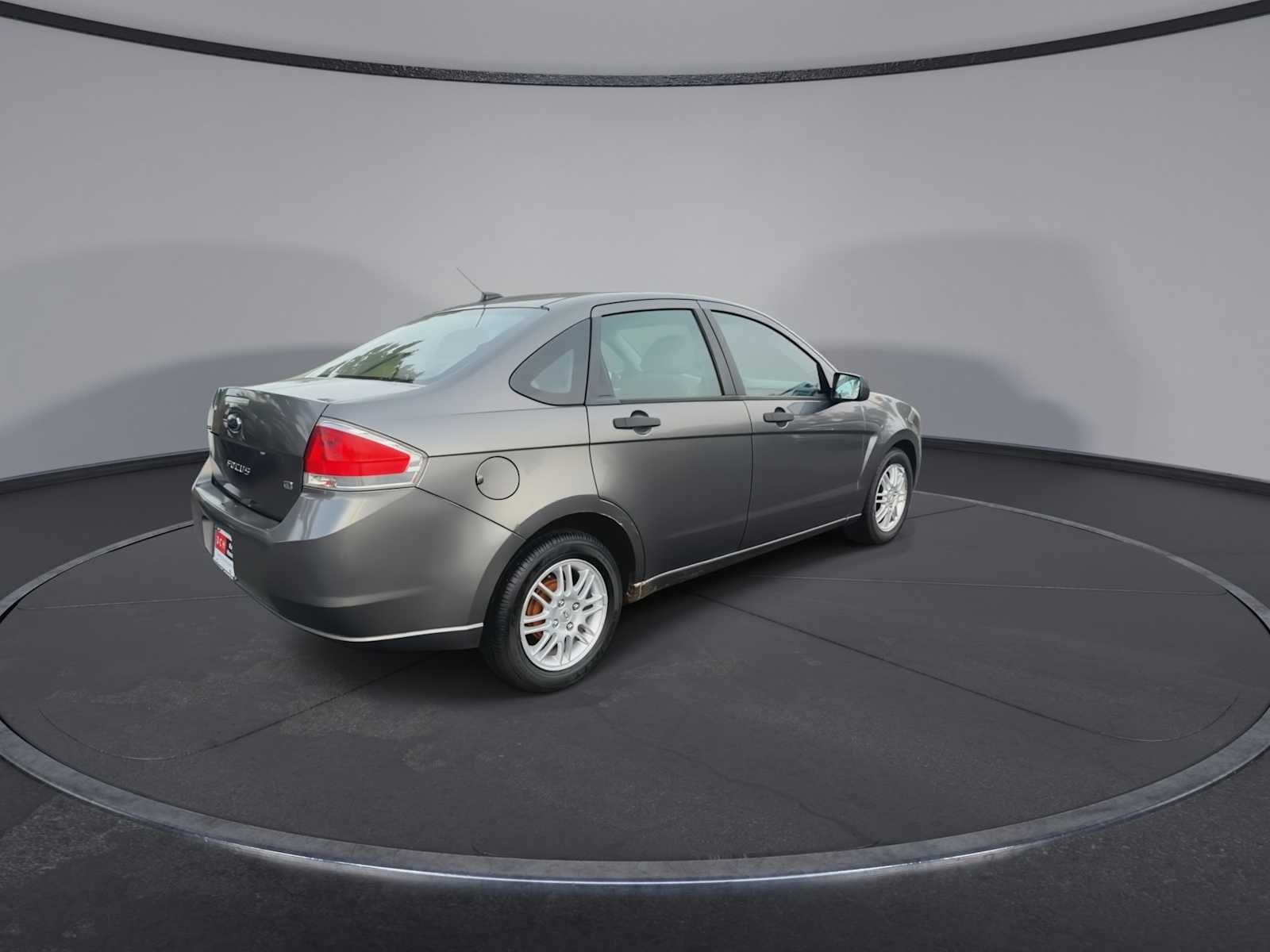 Used 2010 Sterling Grey Metallic Ford SE image 8