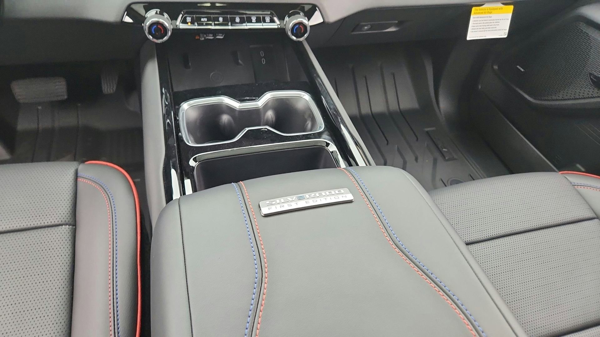 2024 Chevrolet Silverado EV RST - Photo 25