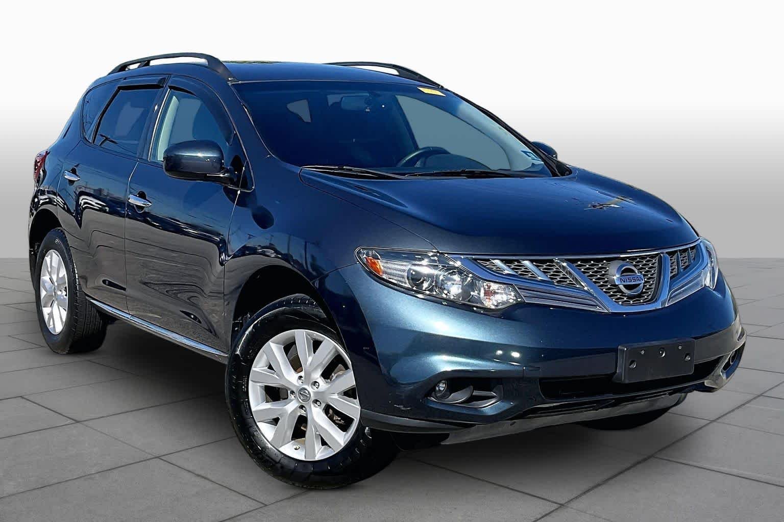 Used 2014 Graphite Blue Metallic Nissan SV image 3