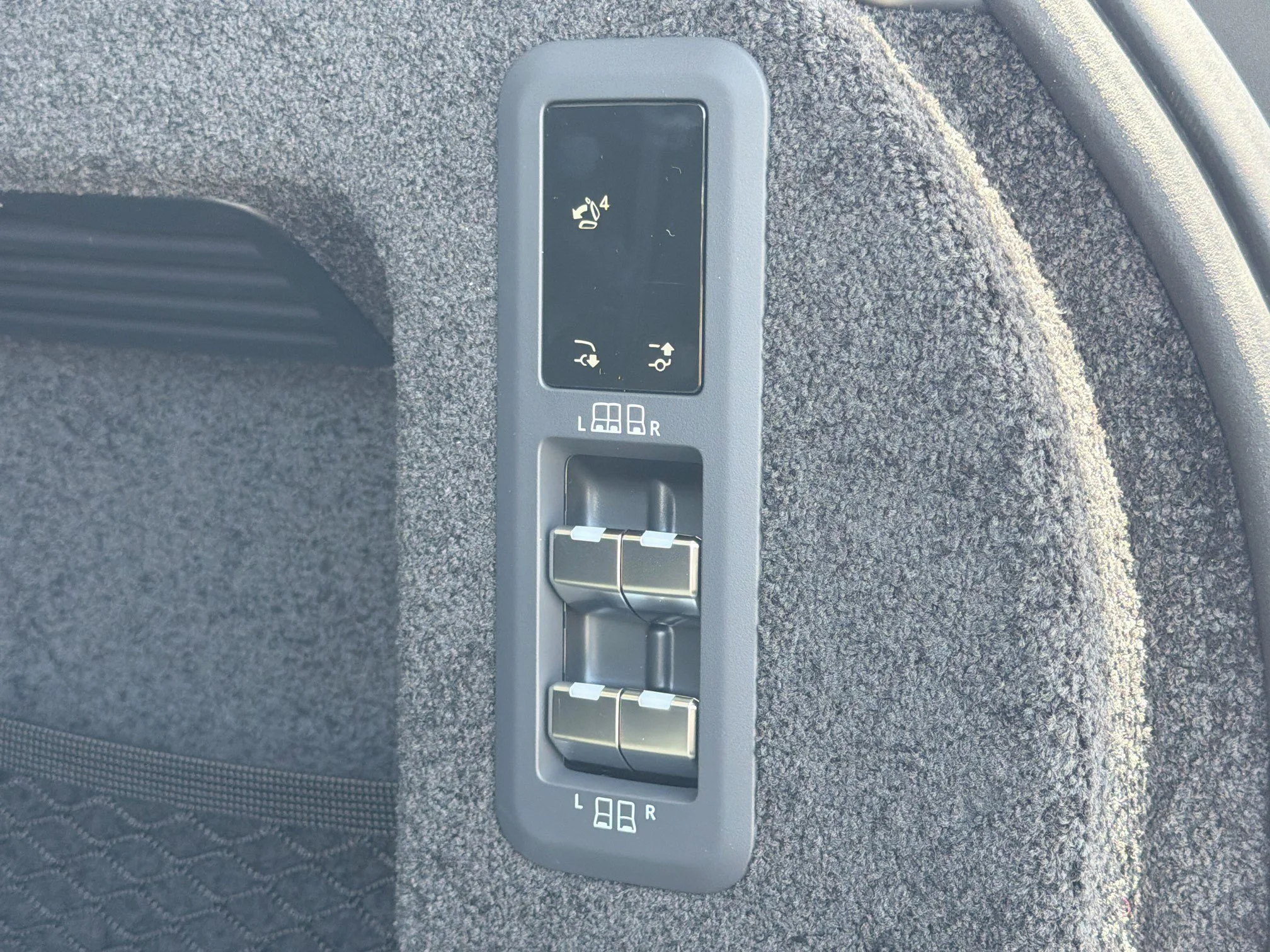 New 2026 Fuji White Land Rover SE image 13