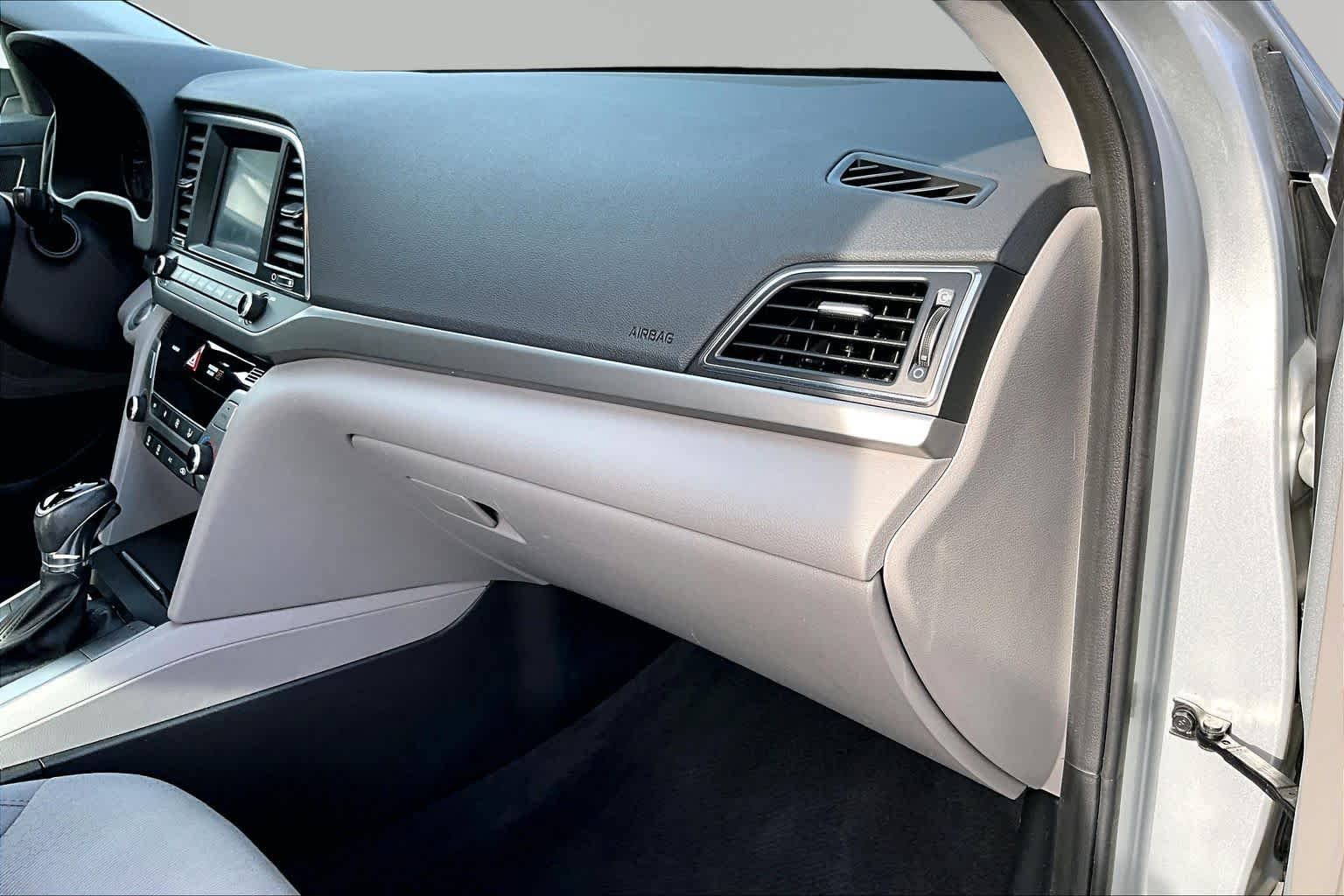 Used 2017 Symphony Silver Hyundai SE image 19