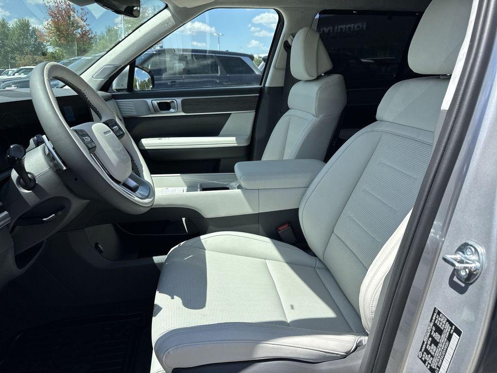 New 2027 Shimmering Silver Hyundai Calligraphy image 13
