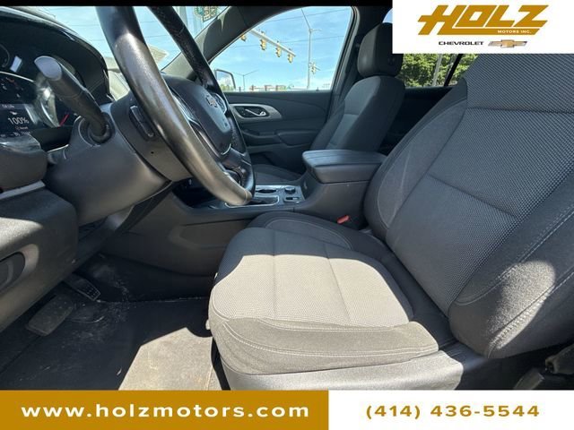 Certified Used 2023 Sterling Gray Metallic Chevrolet LT Cloth image 33