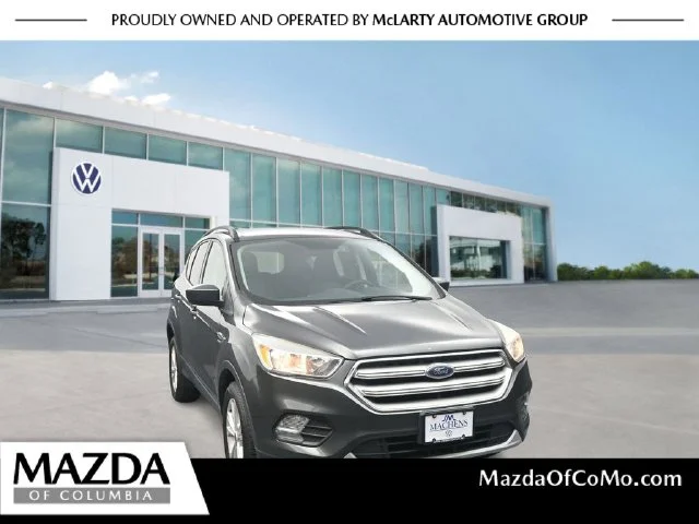 Used 2018 Gray Ford SE image 1