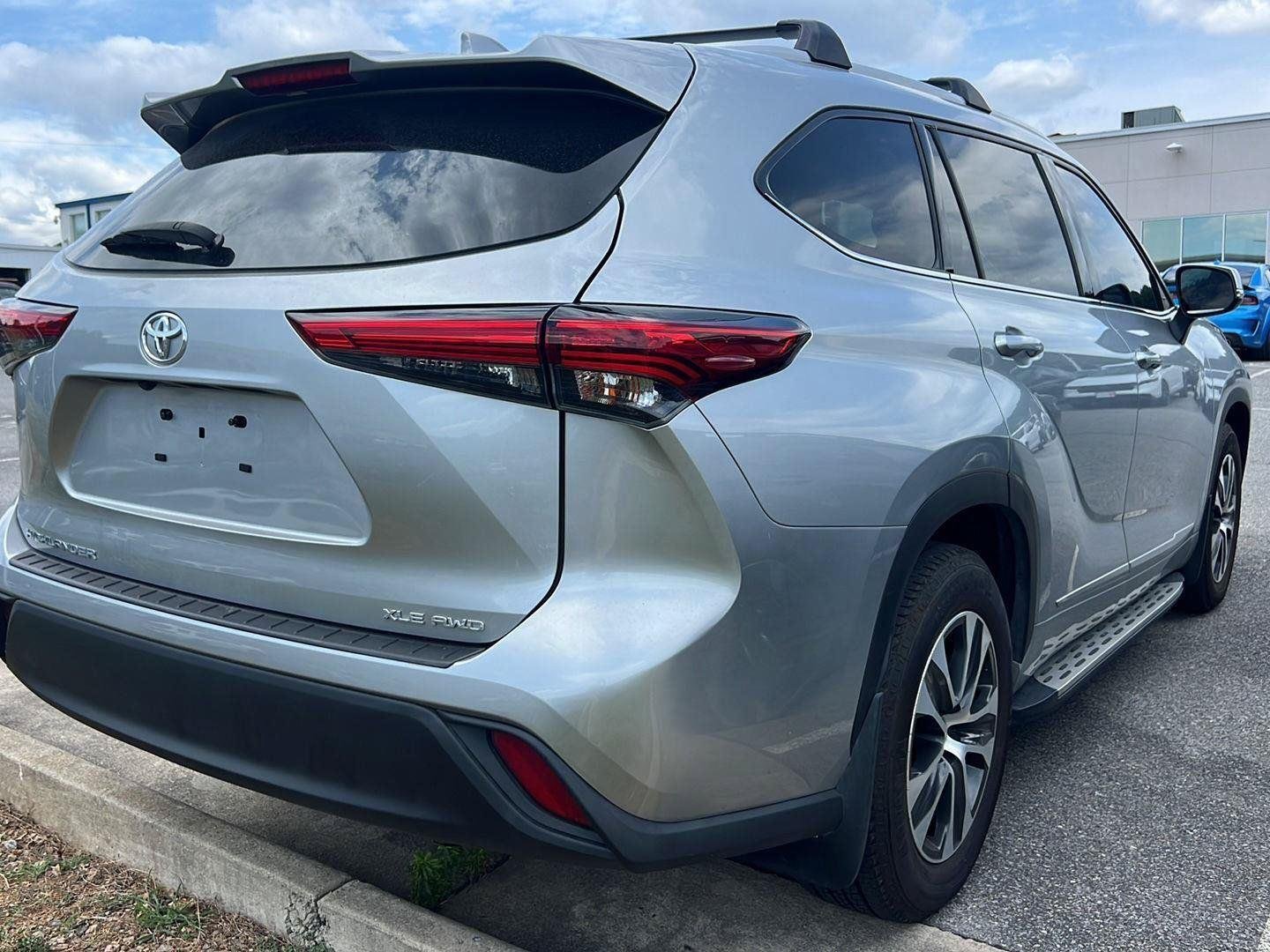 Used 2022 Celestial Silver Metallic Toyota XLE image 5