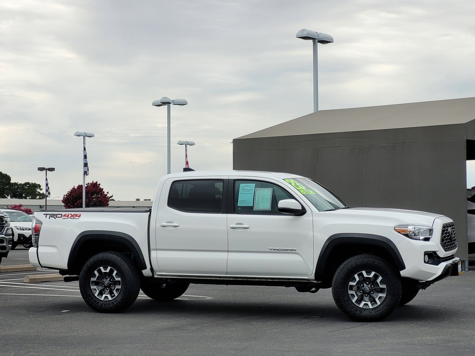 Used 2023 White Toyota  image 3