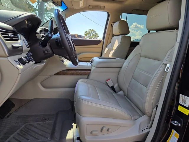 Used 2019 Black GMC Denali image 7
