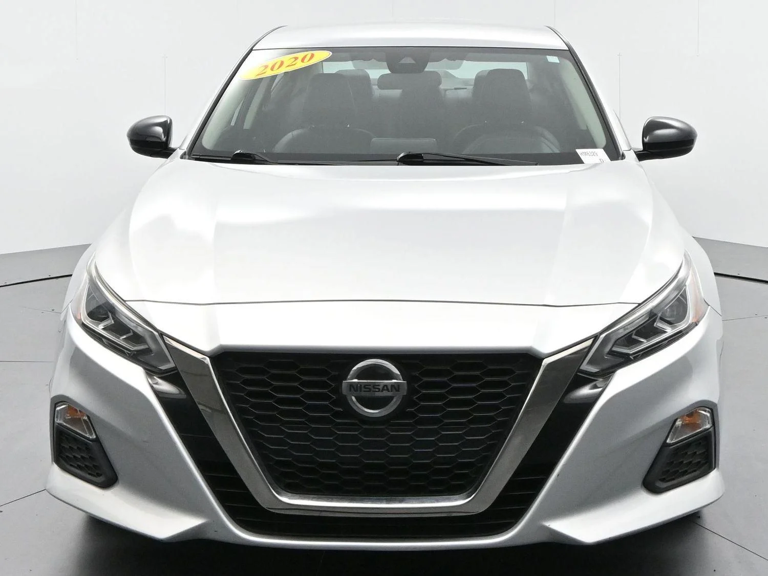 Used 2020 Brilliant Silver Metallic Nissan 2.5 SR image 3