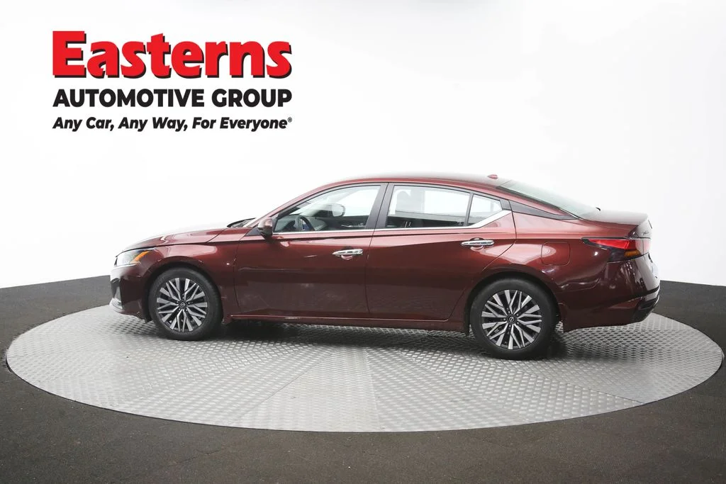 Used 2023 Red Nissan 2.5 SV image 61