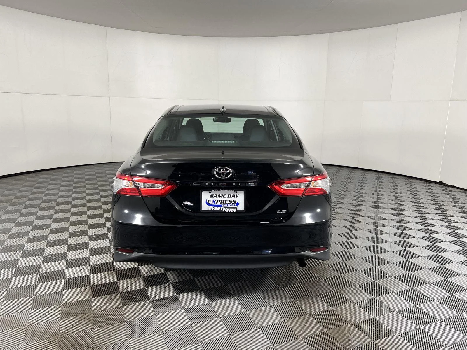 Used 2020 Bk Toyota LE image 37
