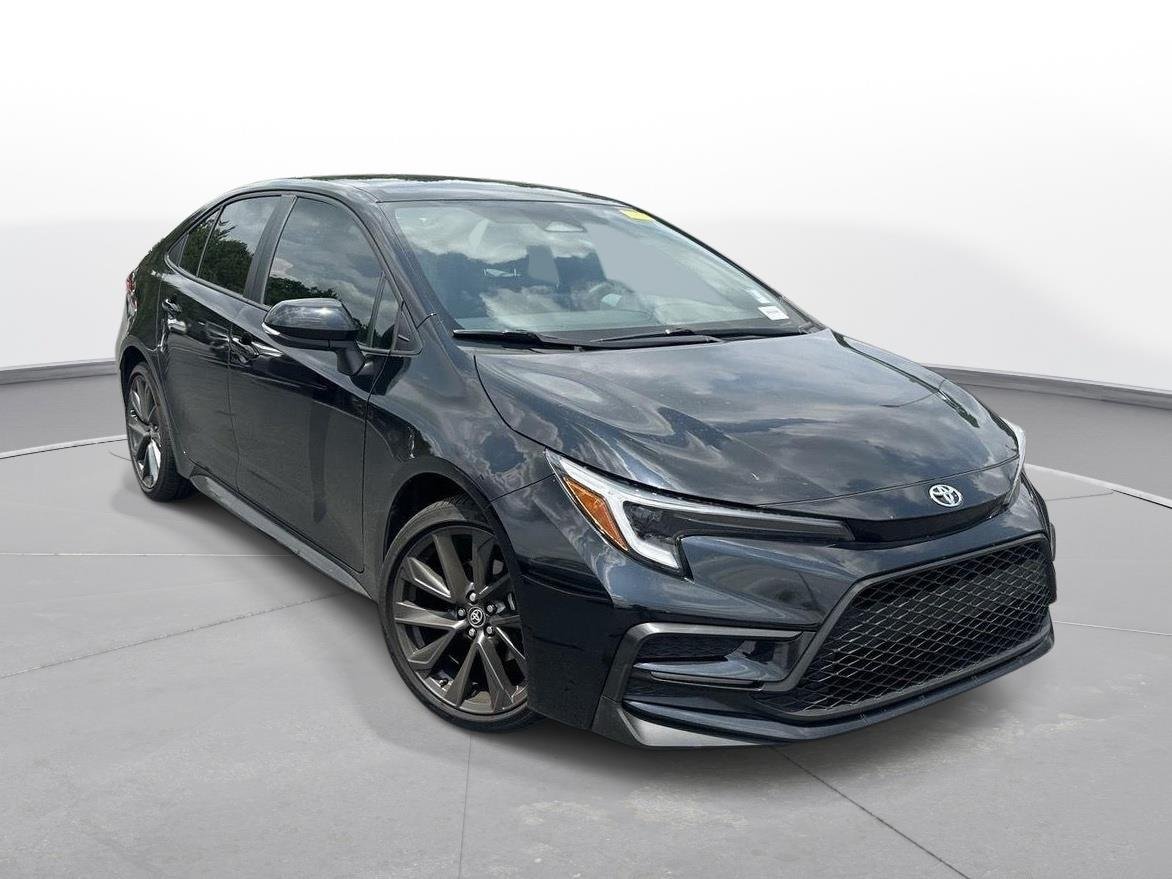 Used 2025 Midnight Black Metallic Toyota SE image 4