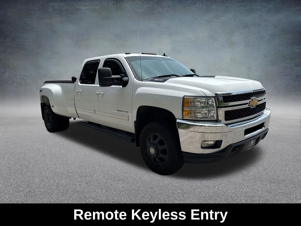 Used 2012 White Chevrolet LTZ image 9
