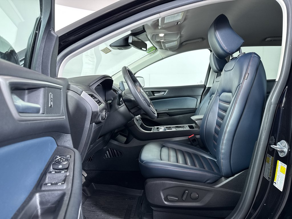 Used 2024 Agate Black Metallic Ford SEL image 5