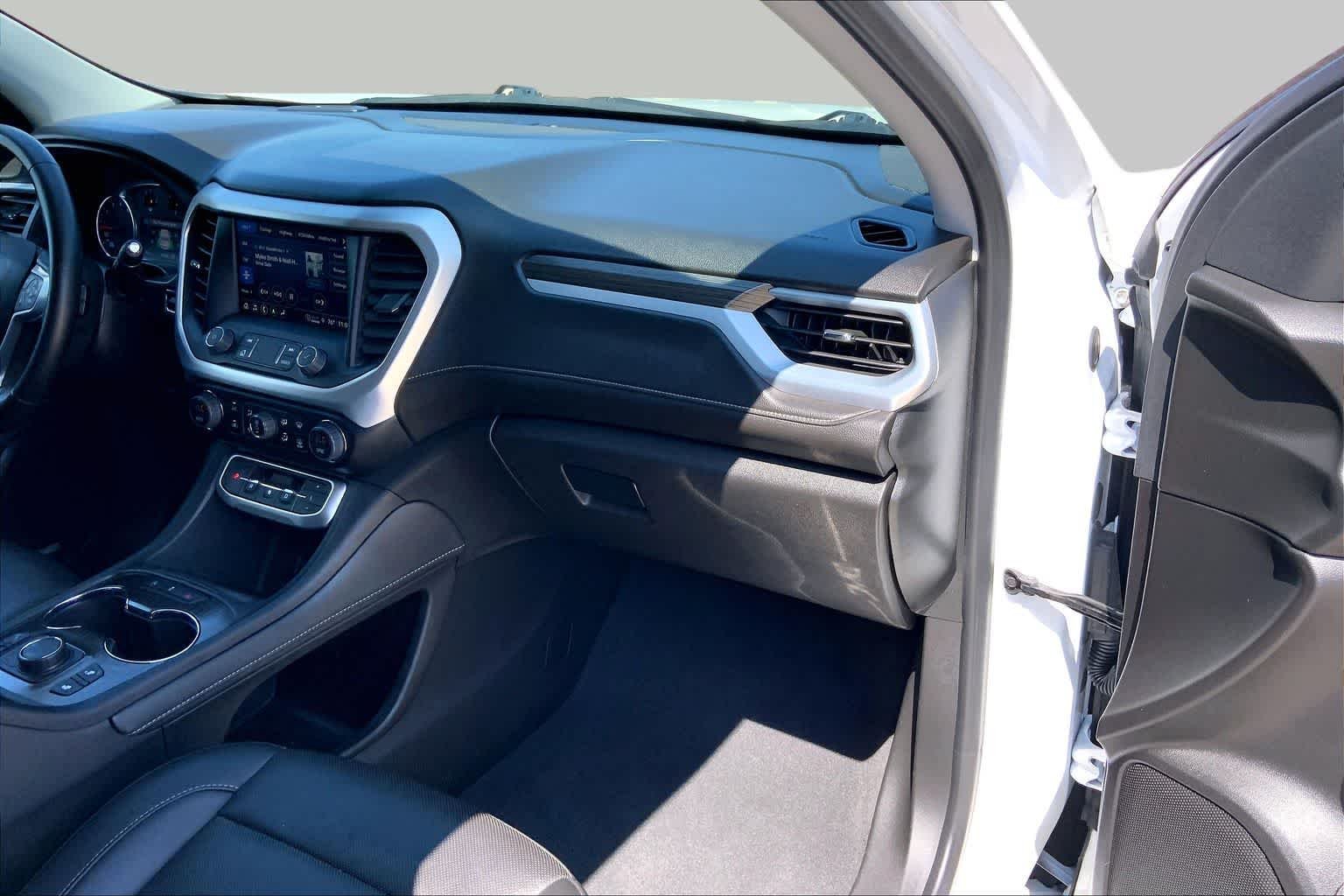 2023 GMC Acadia SLT - Photo 35