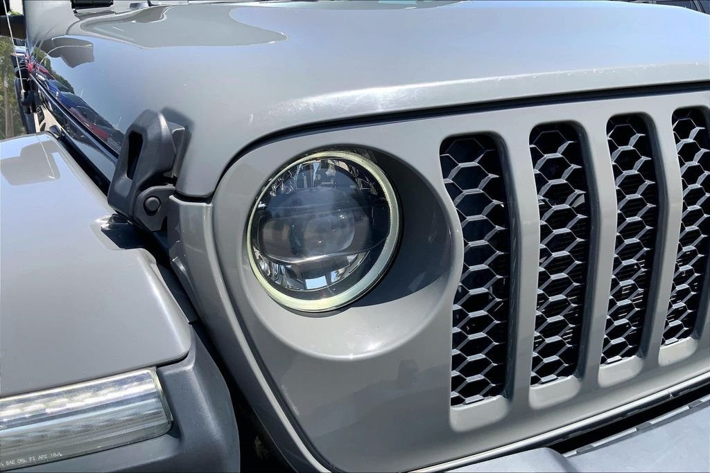 Used 2023 Gray Jeep Sport S image 30