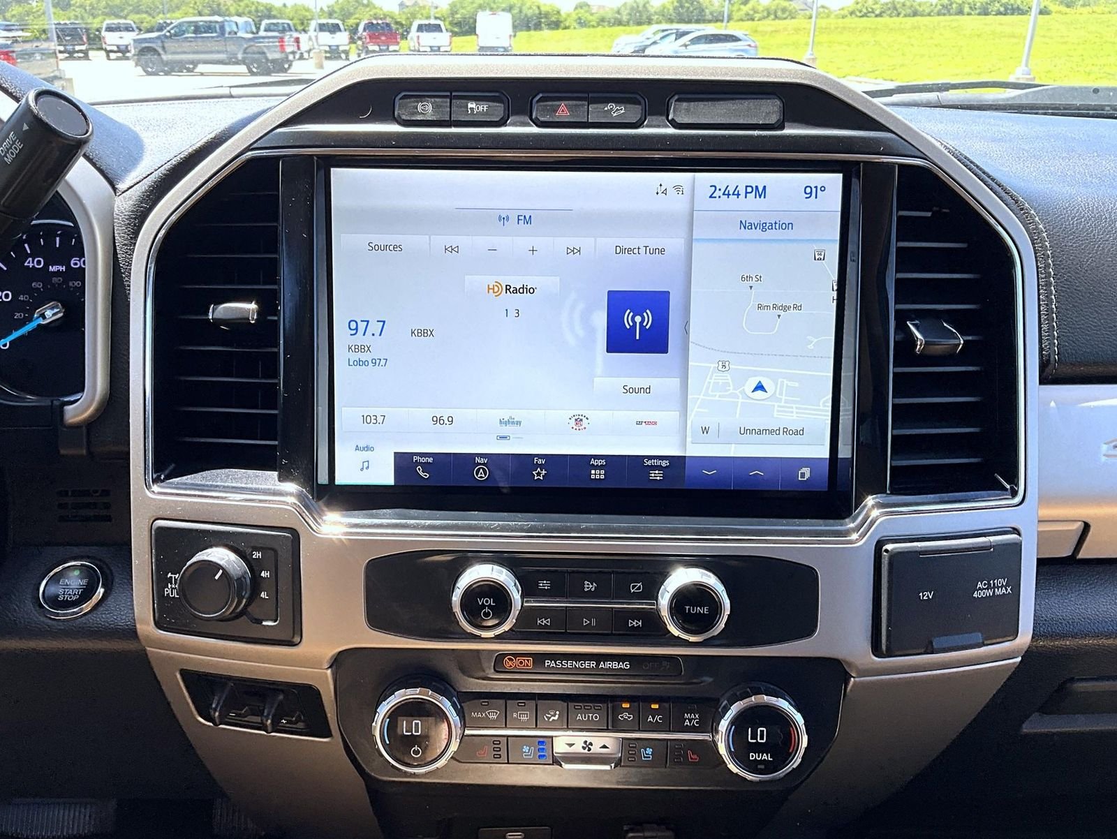 Used 2022 White Ford Lariat image 14