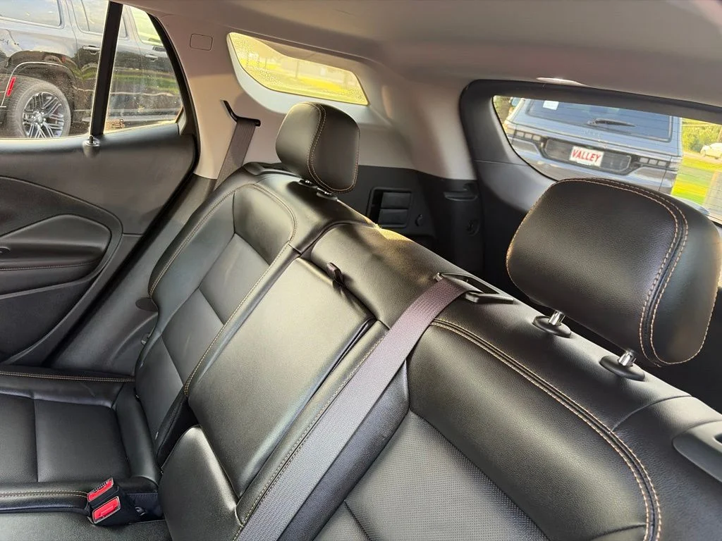 Used 2021 White GMC SLT image 18