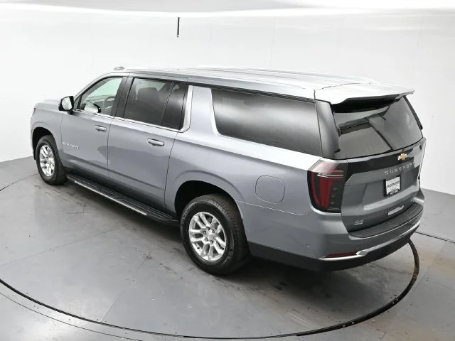 Used 2025 Sterling Gray Metallic Chevrolet LT image 36
