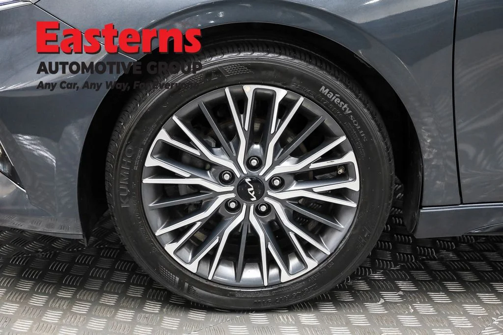 Used 2022 Gray Kia GT-Line image 31