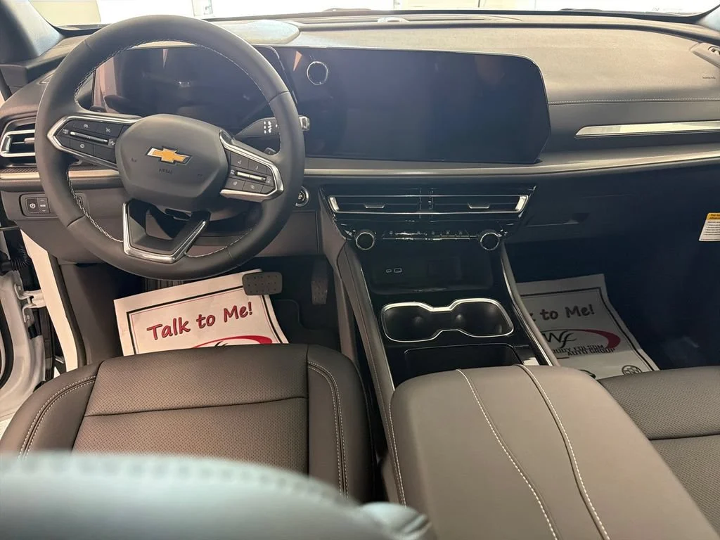 New 2027 Summit White Chevrolet LT image 16