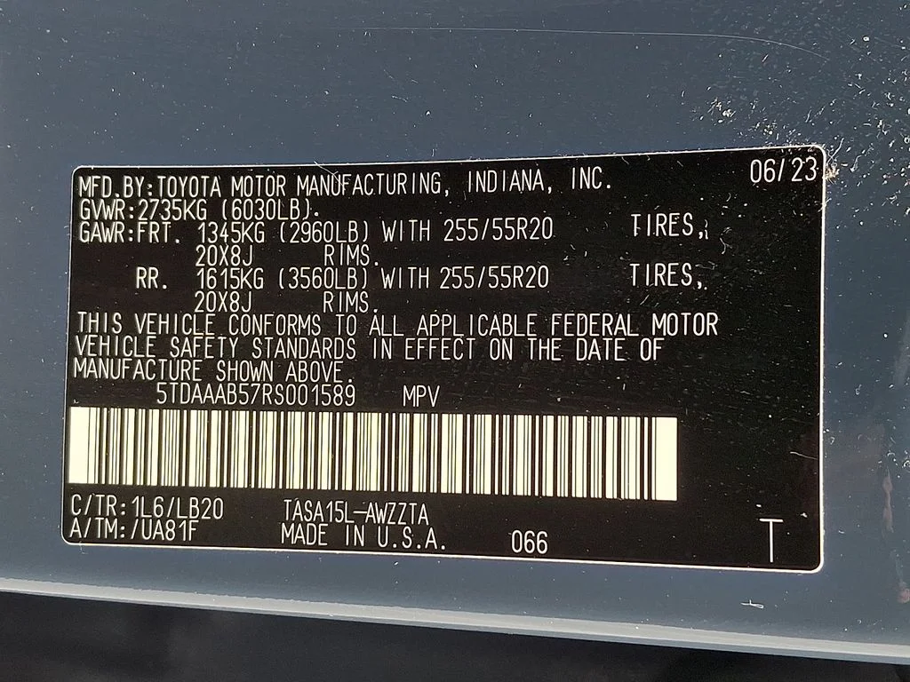 Used 2024 White Toyota Platinum image 29