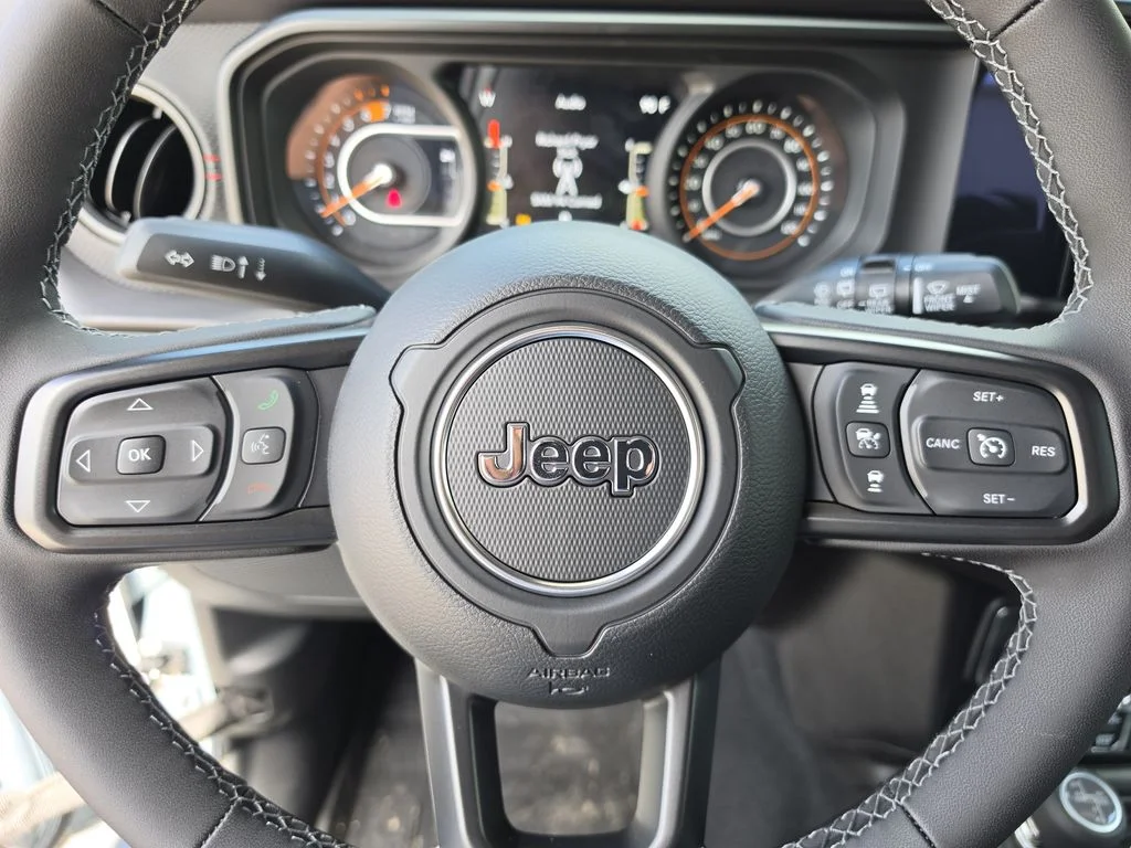 New 2026 Anvil Clear-Coat Exterior Paint Jeep Rubicon X image 30