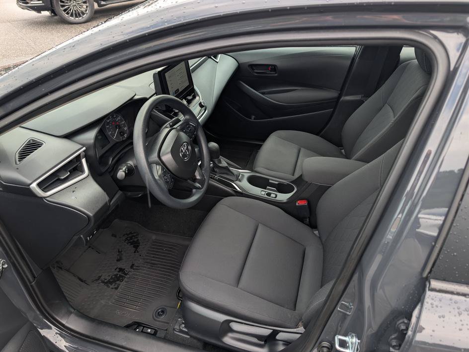 Used 2025 Underground Toyota LE image 10